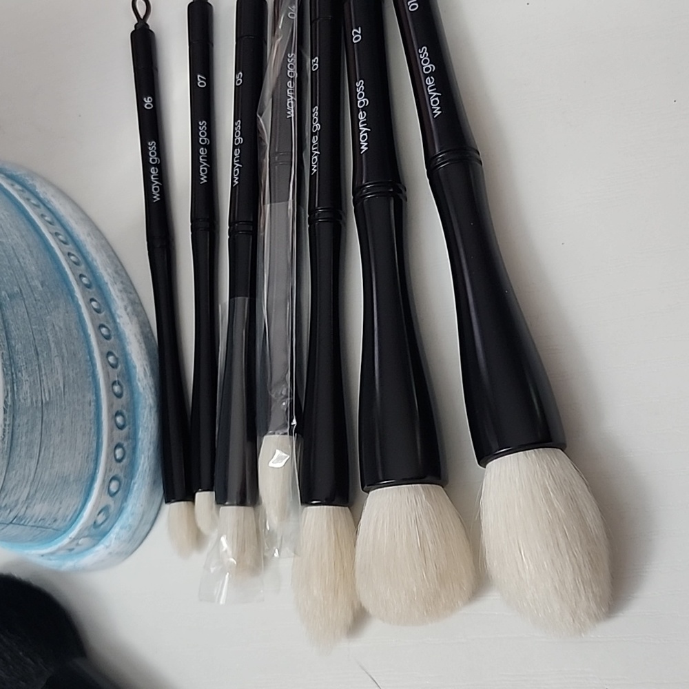 Wayne Goss Brushes